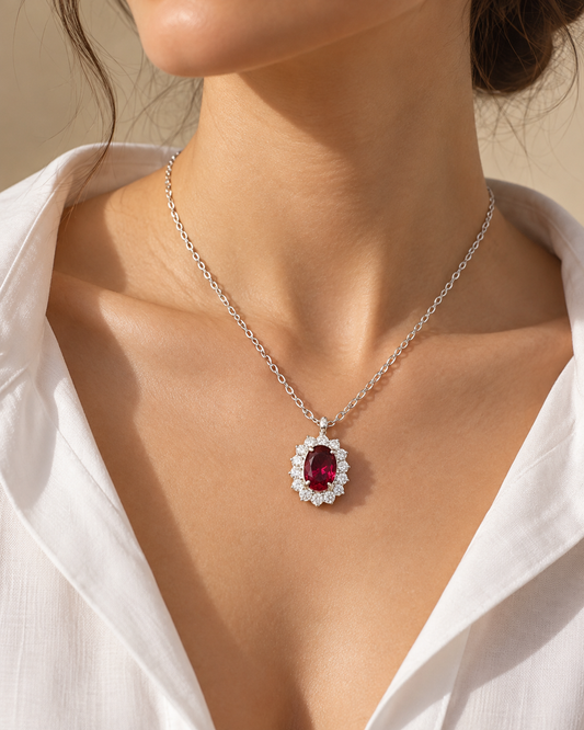 Collana Royal Ruby – Acciaio Inossidabile con Pietra Rosa